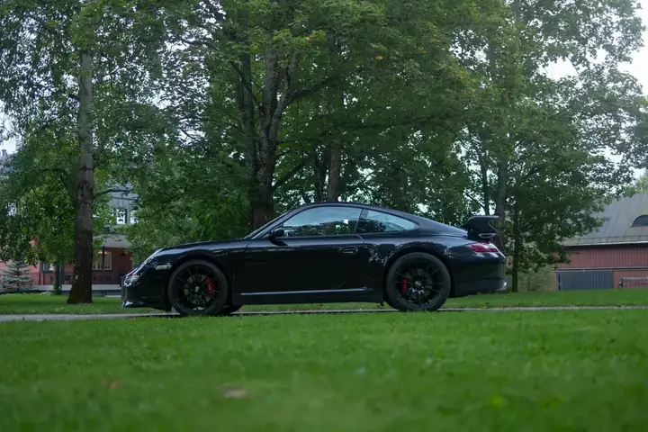 Myy auto